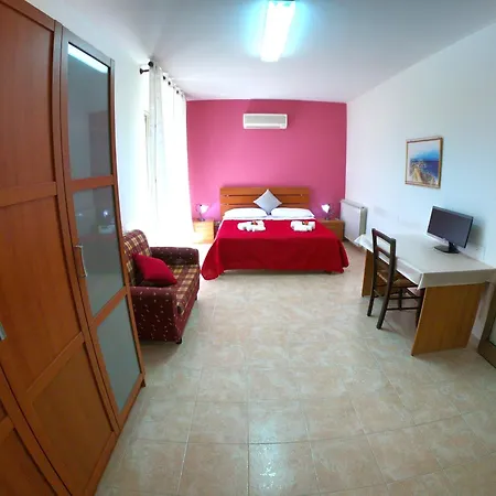 Apartment Gole Alcantara Lanternavacanze
